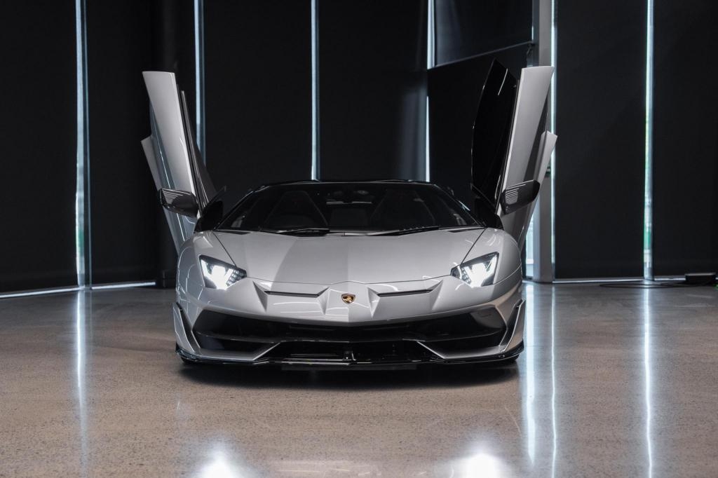 Lamborghini Aventador