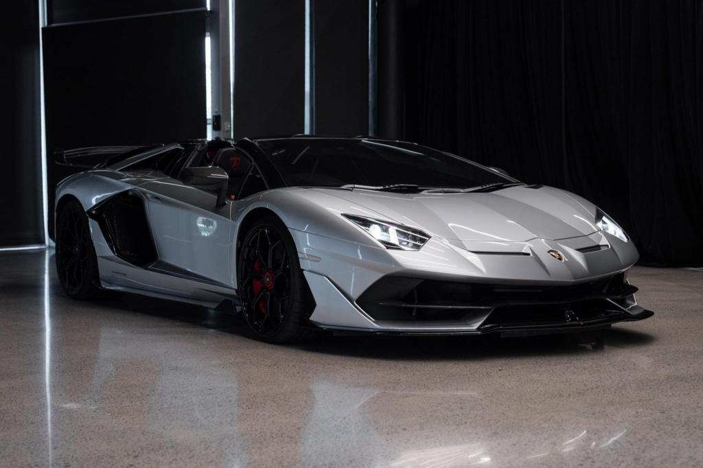 Lamborghini Aventador