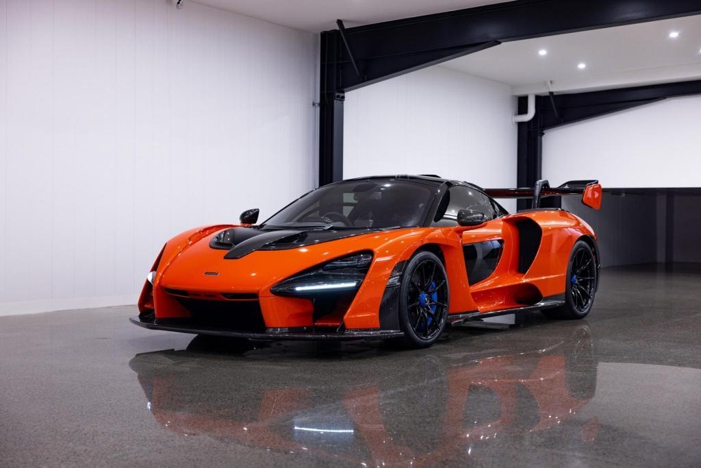 McLaren Senna